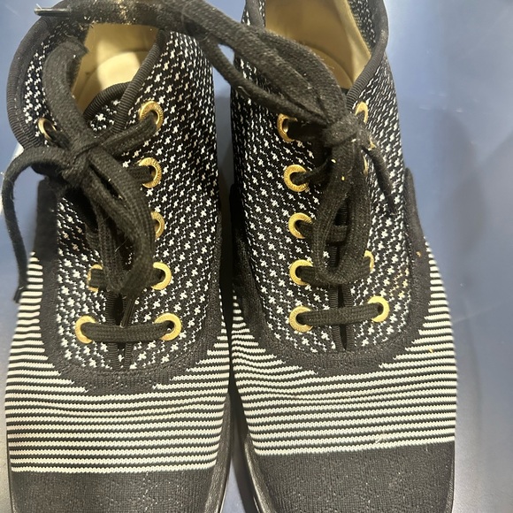 CHANEL lace up Black and white booties - Picture 7 of 8